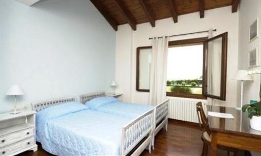 фото отеля Castel de Britti Inn