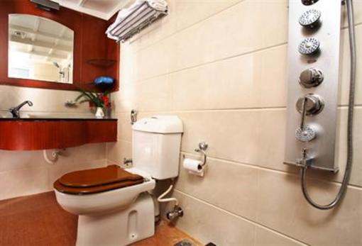 фото отеля House Boat Rainbow Cruises Alleppey