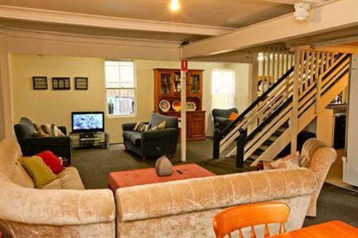 фото отеля Bowen Terrace International Accommodation