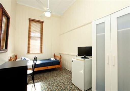 фото отеля Bowen Terrace International Accommodation