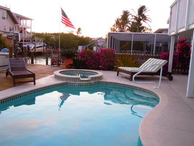 фото отеля Manatee Bay Inn