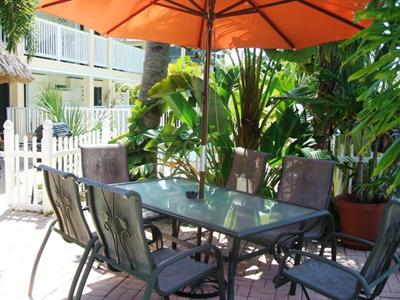 фото отеля Manatee Bay Inn