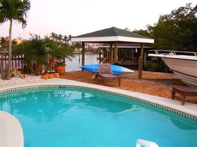 фото отеля Manatee Bay Inn