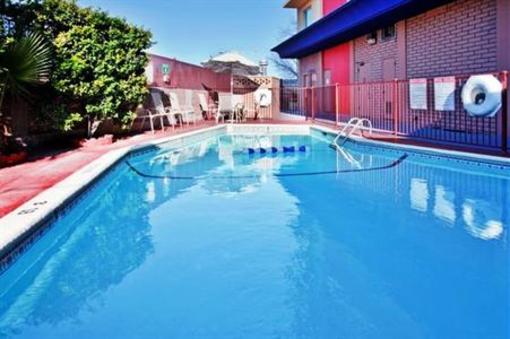 фото отеля Holiday Inn Express El Paso - Central