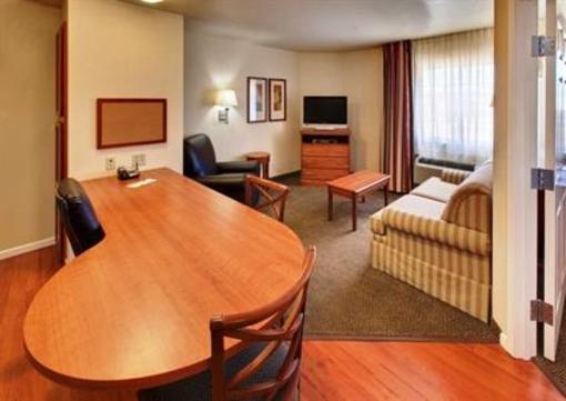 фото отеля Candlewood Suites Bloomington Normal