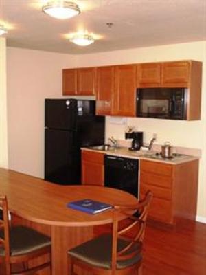 фото отеля Candlewood Suites Bloomington Normal