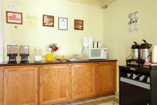 фото отеля Americas Best Value Inn & Suites - Bryan College Station TX
