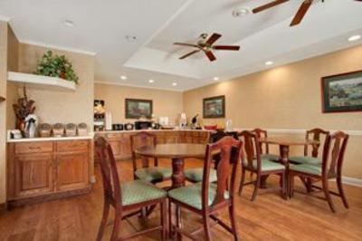 фото отеля Baymont Inn & Suites Lafayette Airport