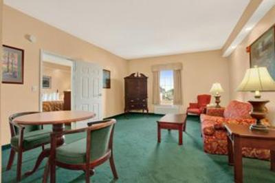 фото отеля Baymont Inn & Suites Lafayette Airport