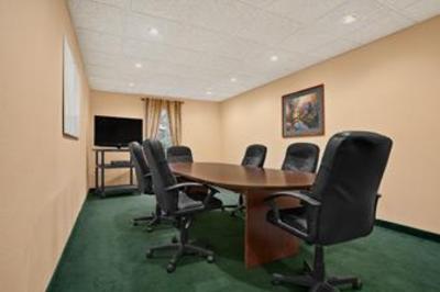 фото отеля Baymont Inn & Suites Lafayette Airport