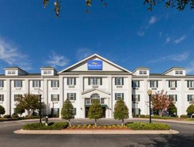 фото отеля Baymont Inn & Suites Lafayette Airport