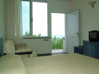 фото отеля Hotel Capo Est