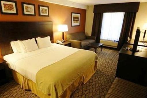фото отеля Holiday Inn Express & Suites Danbury