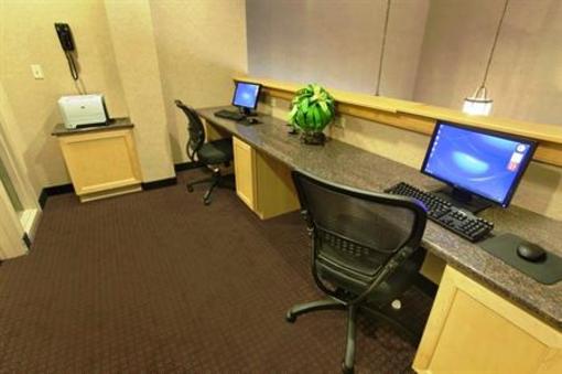 фото отеля BEST WESTERN Revere Inn & Suites