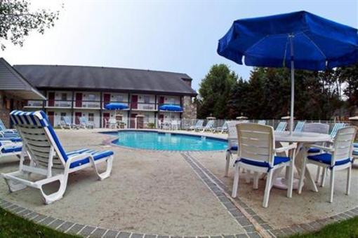 фото отеля BEST WESTERN Revere Inn & Suites