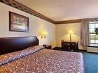 фото отеля Plano Days Inn & Suites