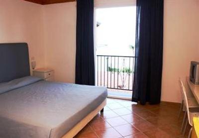 фото отеля Vime Villa Ridente Club Resort Gioiosa Marea