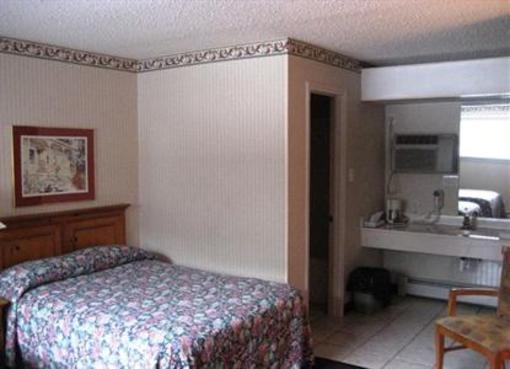 фото отеля Highland Hills Motel and Cabins Boone