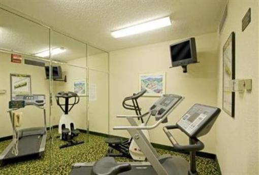 фото отеля Homestead Studio Suites Raleigh / Northeast