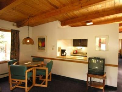 фото отеля St. Moritz Lodge