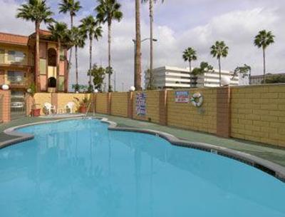 фото отеля Super 8 Anaheim Disneyland Drive