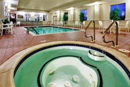 фото отеля Holiday Inn Express Hotel & Suites Chambersburg