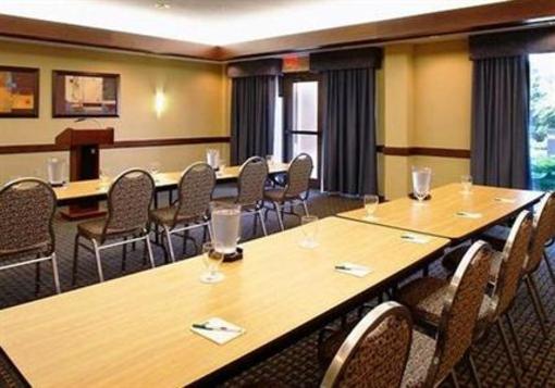 фото отеля Courtyard by Marriott Cleveland Willoughby