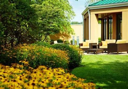 фото отеля Courtyard by Marriott Cleveland Willoughby