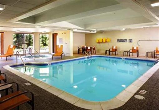 фото отеля Courtyard by Marriott Cleveland Willoughby