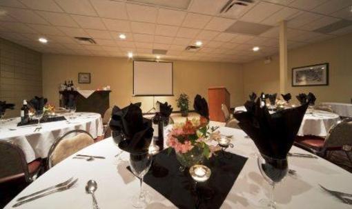 фото отеля Bonnyville Neighbourhood Inn