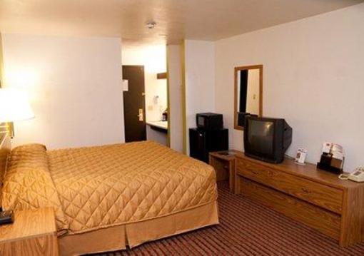 фото отеля Econo Lodge Madison