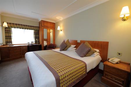 фото отеля Best Western Pinewood on Wilmslow