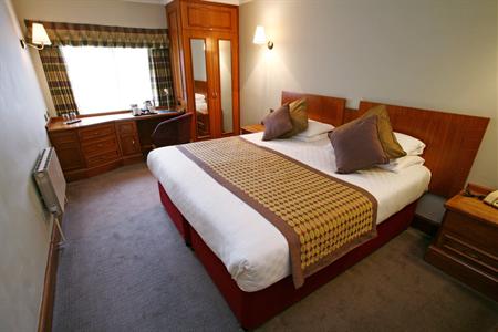 фото отеля Best Western Pinewood on Wilmslow