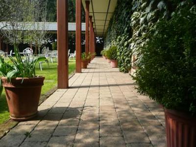 фото отеля Cottage Guest House Hounslow London