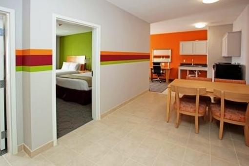 фото отеля Holiday Inn Express Hotel & Suites Clute Southwest
