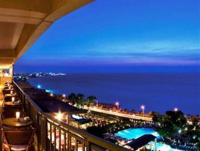 фото отеля Elite Suites by Amathus Beach