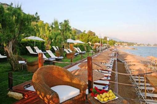 фото отеля Elite Suites by Amathus Beach