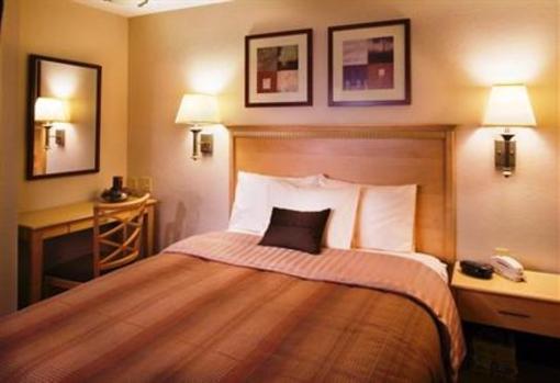 фото отеля Candlewood Suites Kalamazoo