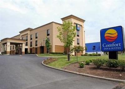 фото отеля Comfort Inn & Suites Wolf Road