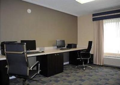 фото отеля Comfort Inn & Suites Wolf Road