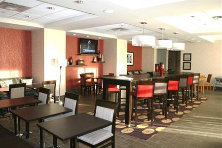 фото отеля Hampton Inn by Hilton Fort Saskatchewan