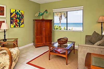 фото отеля Beach Place and Sand Dollar Guesthouse