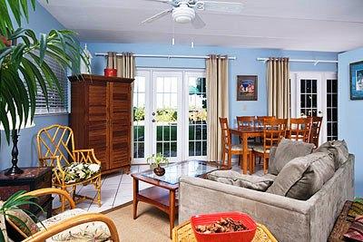 фото отеля Beach Place and Sand Dollar Guesthouse