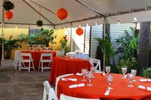 фото отеля Beach Place and Sand Dollar Guesthouse