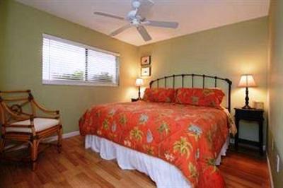 фото отеля Beach Place and Sand Dollar Guesthouse