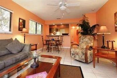 фото отеля Beach Place and Sand Dollar Guesthouse