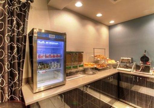 фото отеля Comfort Suites Airport Nashville