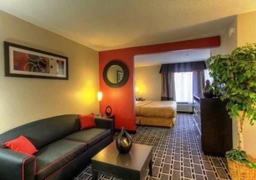 фото отеля Comfort Suites Airport Nashville