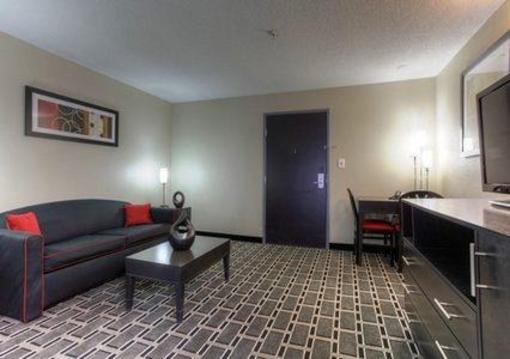 фото отеля Comfort Suites Airport Nashville