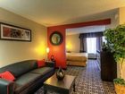 фото отеля Comfort Suites Airport Nashville